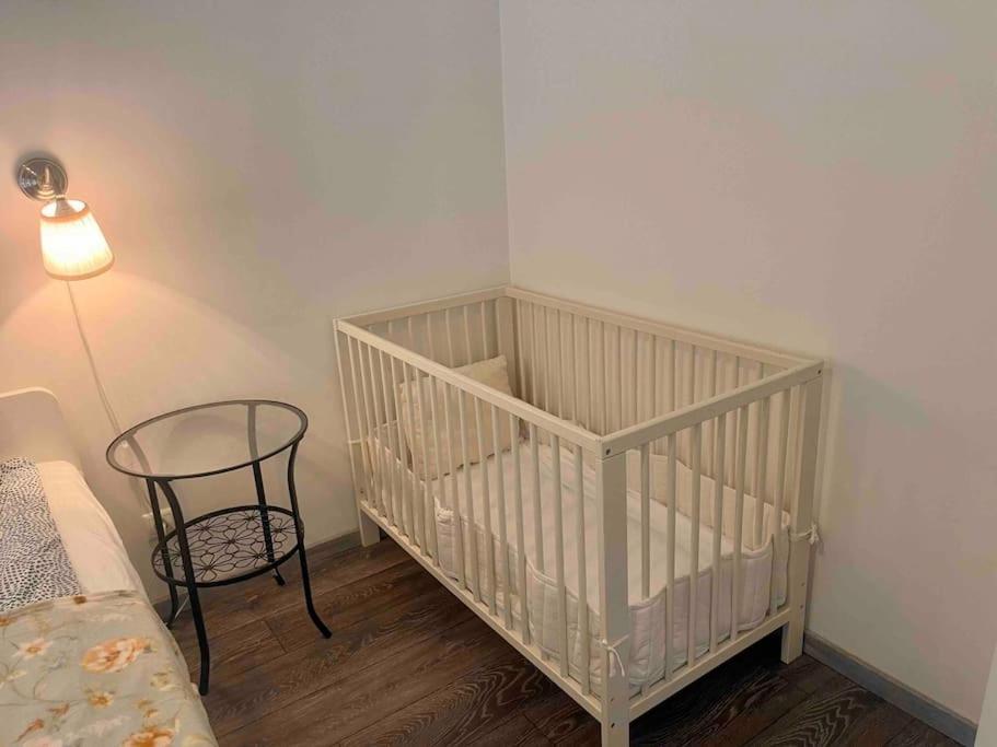 בודפשט Knezits Spacious Ac Terrace Free Parking מראה חיצוני תמונה